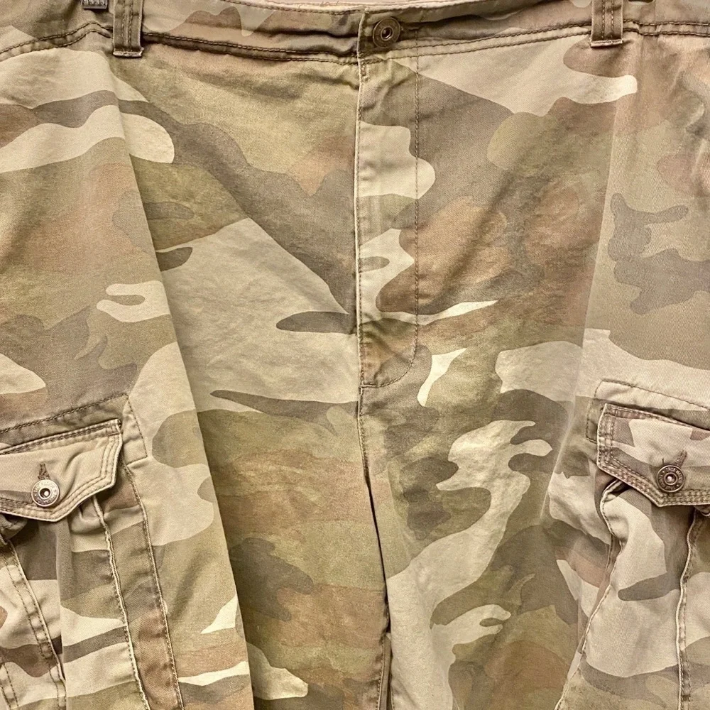 TRUE NATION 54 Camo Green Cargo Shorts, Men’s Big & Tall, Camouflage Army Green